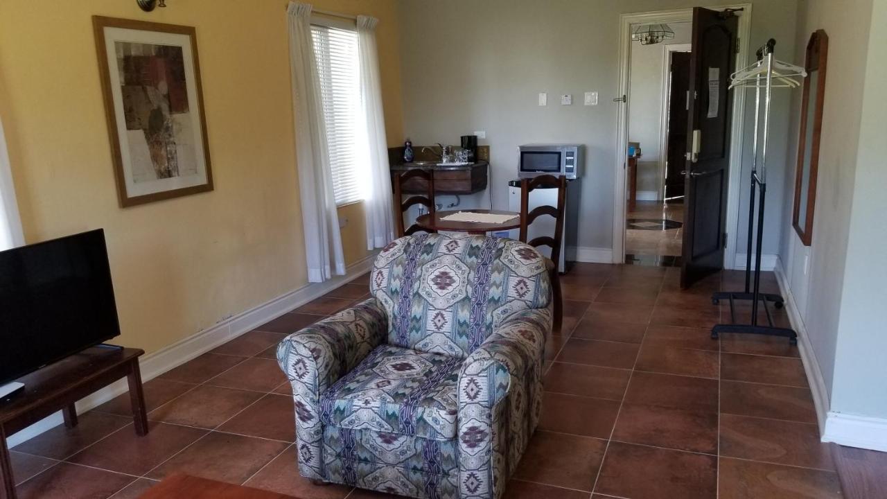 Guest House Villa Mishkan Runaway Bay Exterior foto