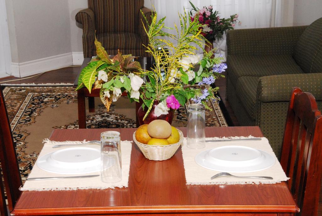 Guest House Villa Mishkan Runaway Bay Habitación foto